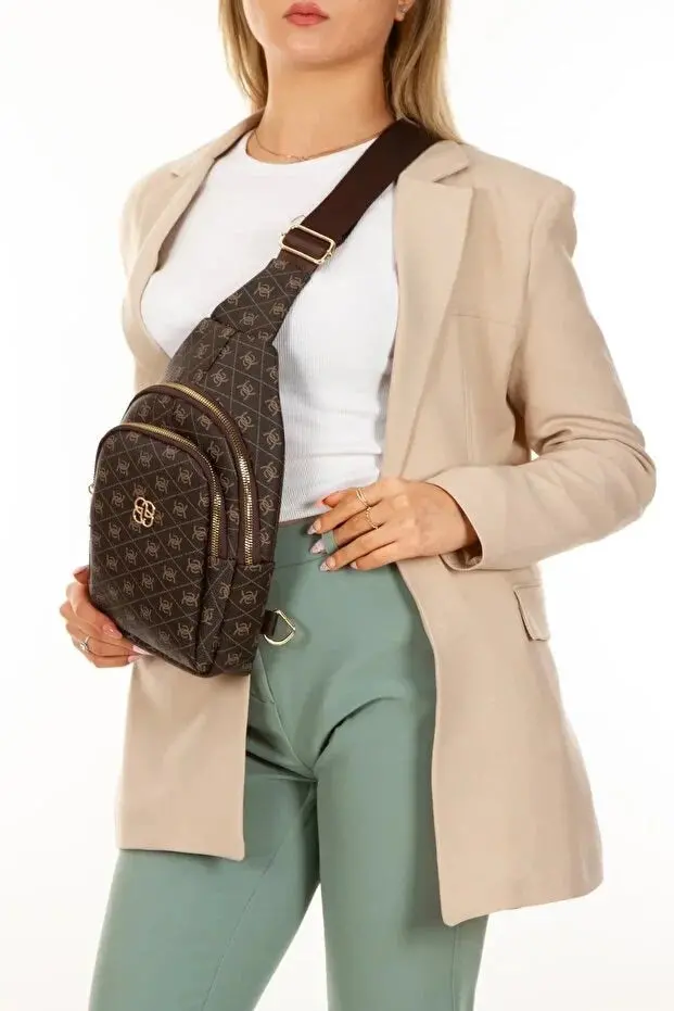 Geantă de Piele Maro pentru Femei cu Monogramă - Geantă Crossbody, de Piept și Umăr - imagine 3